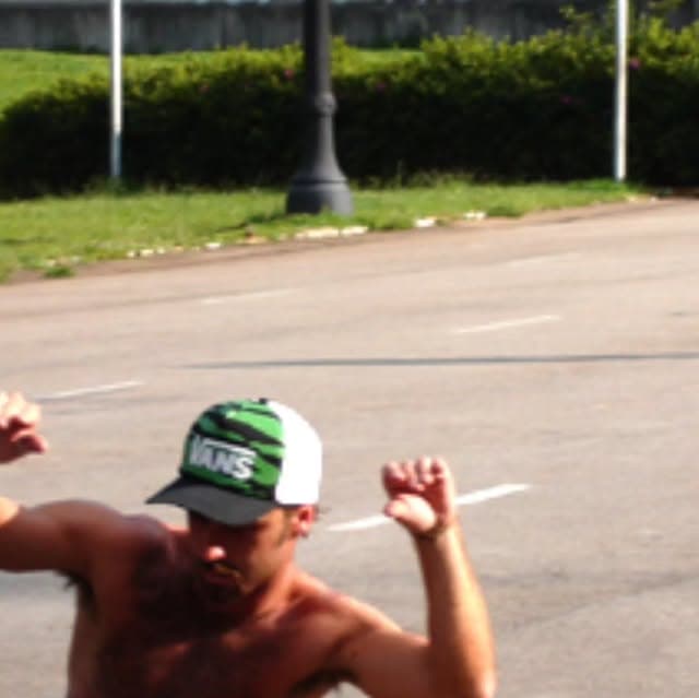 Renato skating